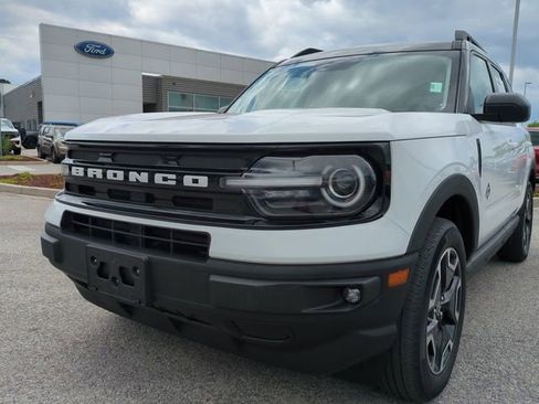 Used 2022 Ford Bronco Sport Outer Banks w/ Tech Package AWD/4WD image 8