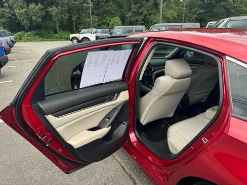 Used 2020 Honda Accord LX image 12