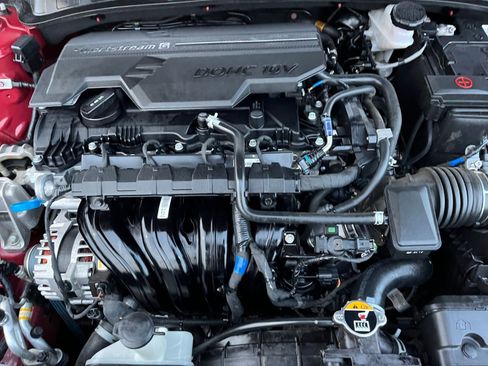 Used 2025 Hyundai Elantra SEL image 33