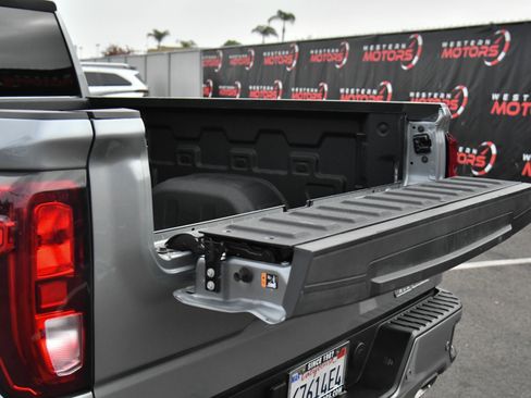 Used 2025 GMC Sierra 1500 Elevation w/ Elevation Premium Package image 54