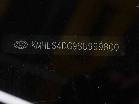 Used 2025 Hyundai Elantra SEL FWD image 30