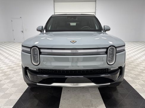 Used 2025 Rivian R1S Adventure AWD/4WD image 8