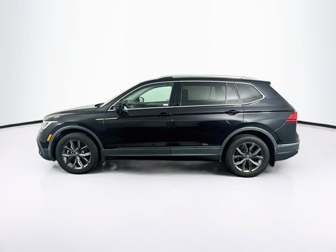 Used 2023 Volkswagen Tiguan SE AWD/4WD image 4