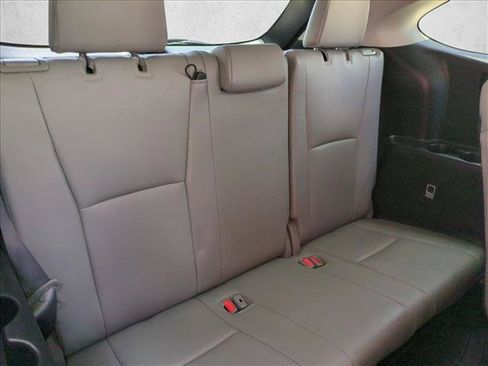 Used 2023 Toyota Highlander XLE FWD image 20
