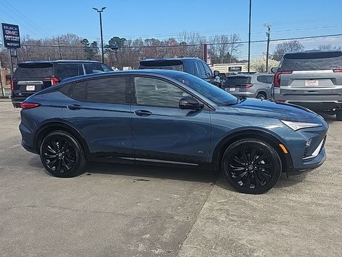 New 2026 Buick Envista Sport Touring image 2