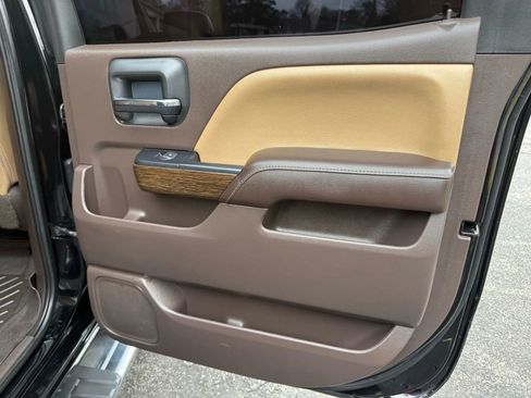 Used 2018 GMC Sierra 1500 Denali RWD image 28