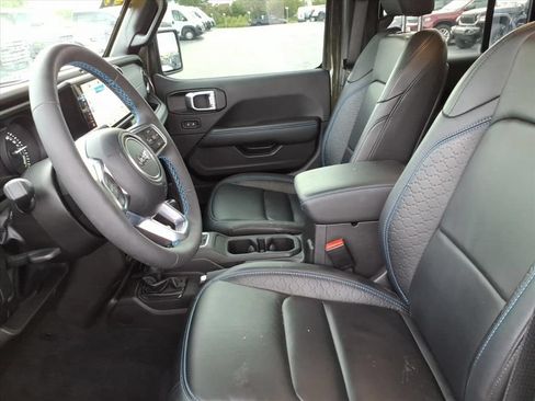 Used 2024 Jeep Wrangler High Altitude AWD/4WD image 8