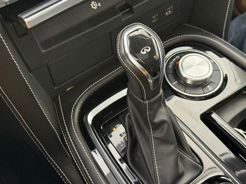 Used 2023 INFINITI QX80 Premium Select w/ All-Season Package image 21