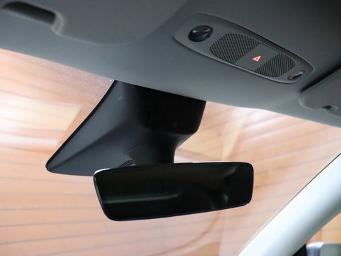 Used 2022 Tesla Model Y Performance image 67