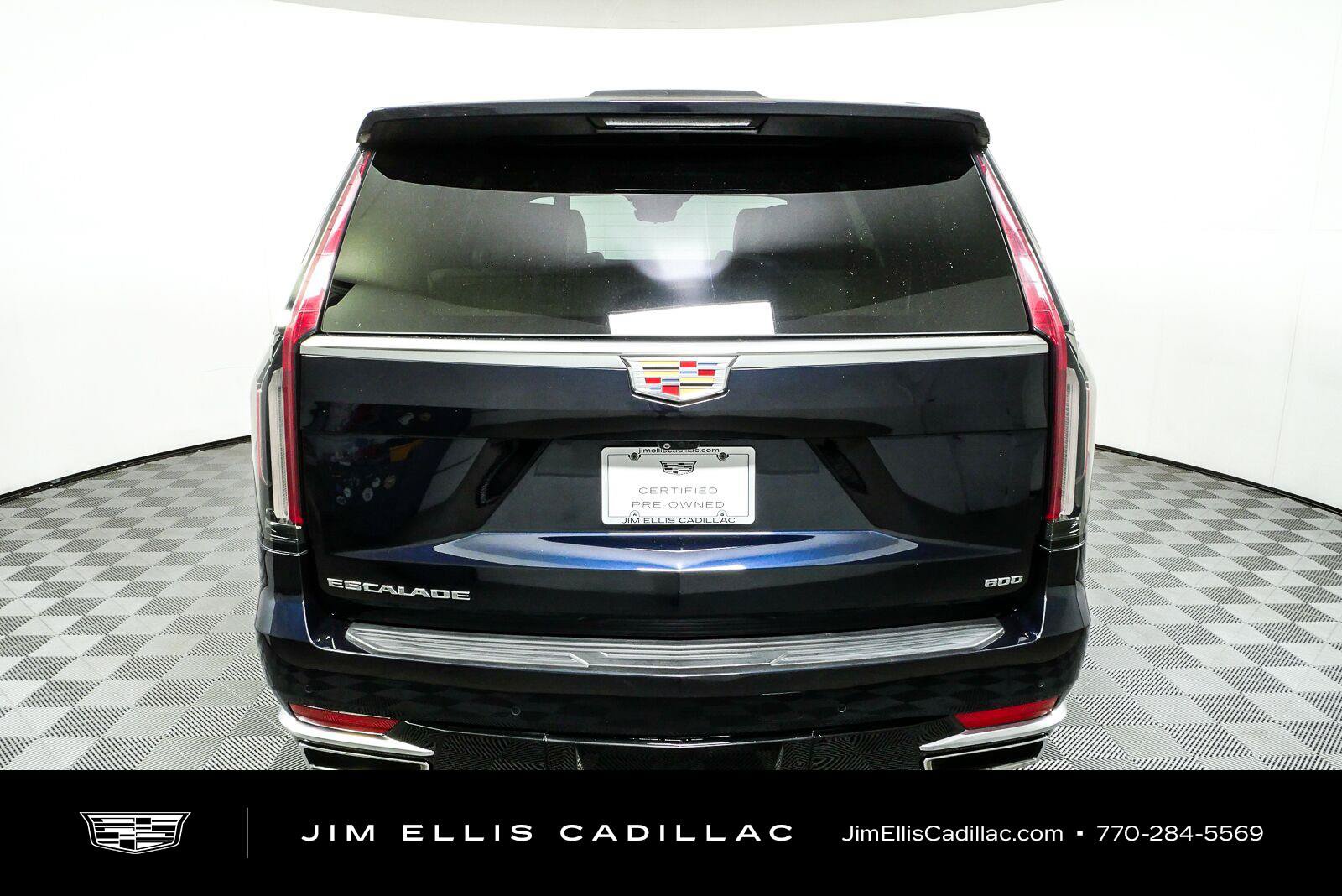 Used 2023 Cadillac Escalade Premium Luxury w/ Performance Package RWD image 29