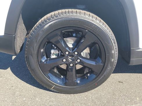 New 2026 Jeep Grand Cherokee Limited image 5