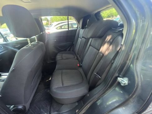Used 2016 Chevrolet Trax LT FWD image 19