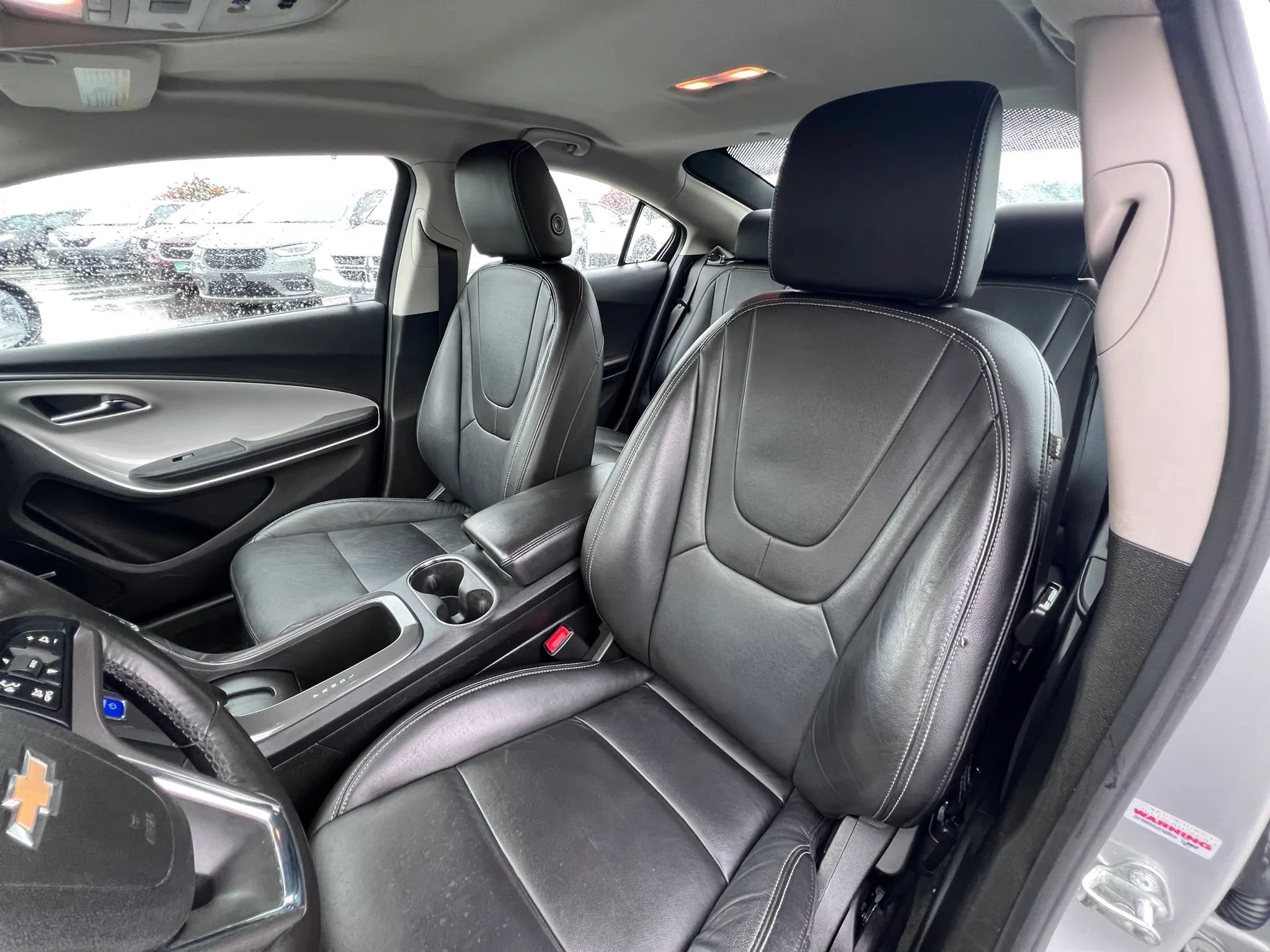 Used 2015 Chevrolet Volt Premium w/ Premium Trim Package FWD image 17