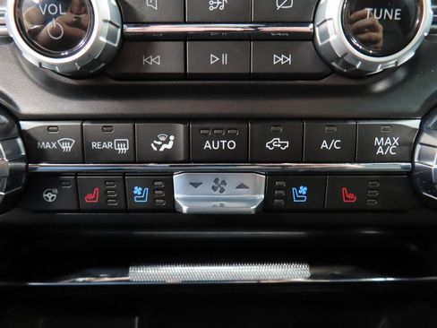 Used 2024 Ford F150 Lariat image 63