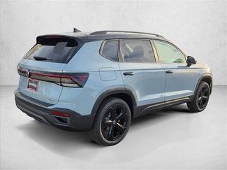 New 2026 Volkswagen Taos SE video 2