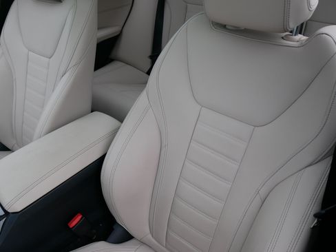 Used 2023 BMW i4 eDrive35 w/ Premium Package RWD image 10