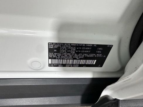 Used 2022 Toyota RAV4 XLE image 31