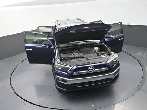 Used 2018 Toyota 4Runner Limited AWD/4WD image 40