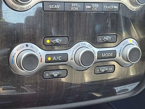 Used 2013 Nissan Maxima 3.5 SV w/ Premium Pkg FWD image 28