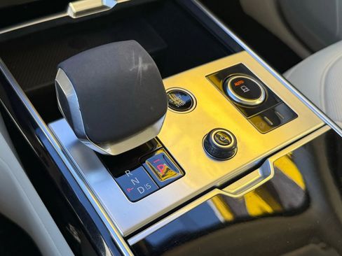 Used 2023 Land Rover Range Rover SE image 21