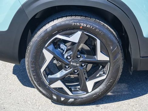 Certified 2025 Kia Seltos EX FWD image 12