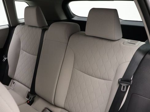 Certified 2022 Toyota Corolla Cross L FWD image 18
