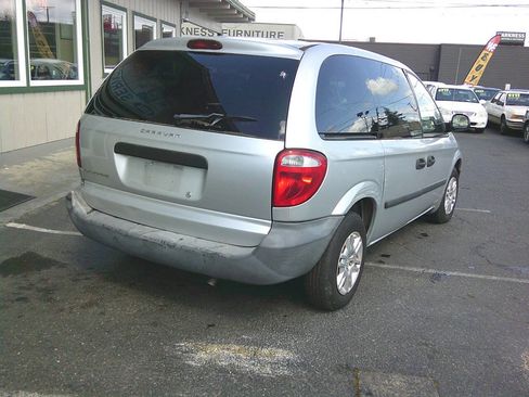 Used 2006 Dodge Caravan SE w/ Popular Equipment Group I image 4