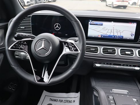 Used 2025 Mercedes-Benz GLE 450e 4MATIC image 10