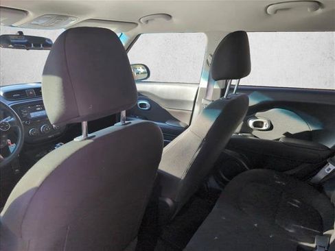 Used 2019 Kia Soul Base image 17