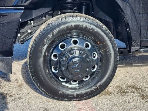 New 2026 RAM 3500 Limited AWD/4WD image 8