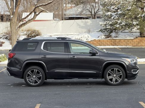 Used 2019 GMC Acadia Denali w/ Technology Package AWD/4WD image 3