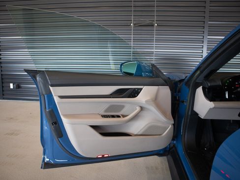 Used 2023 Porsche Taycan RWD image 24