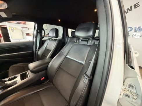 Used 2021 Jeep Grand Cherokee Laredo X AWD/4WD image 22