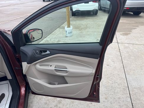 Used 2018 Ford Escape SEL image 16