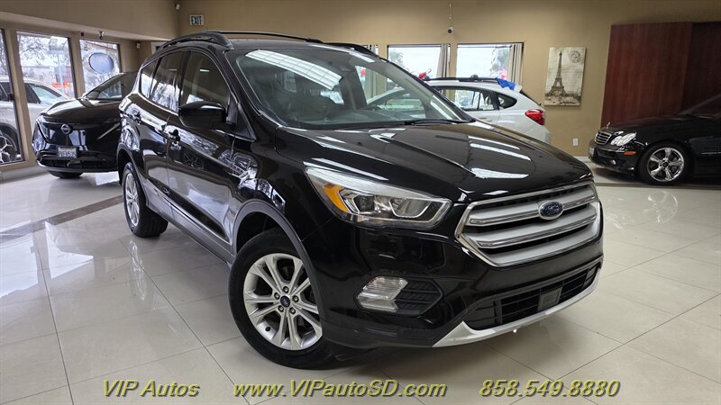 Used 2019 Ford Escape SEL FWD image 1