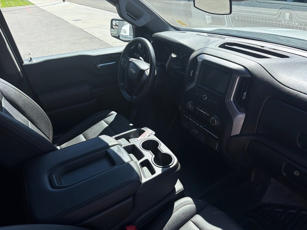 Used 2023 Chevrolet Silverado 1500 W/T w/ Trailering Package AWD/4WD image 8