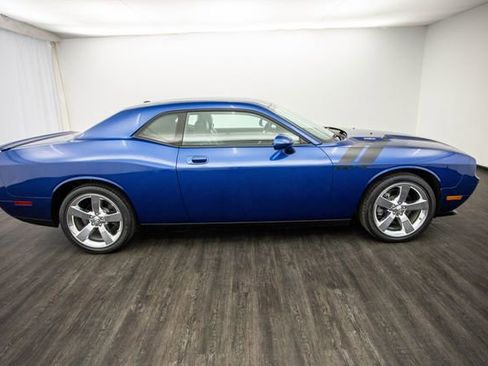 Used 2009 Dodge Challenger R/T image 6