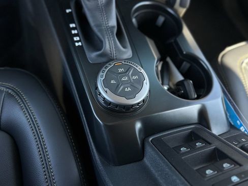 New 2025 Ford Bronco Badlands image 50