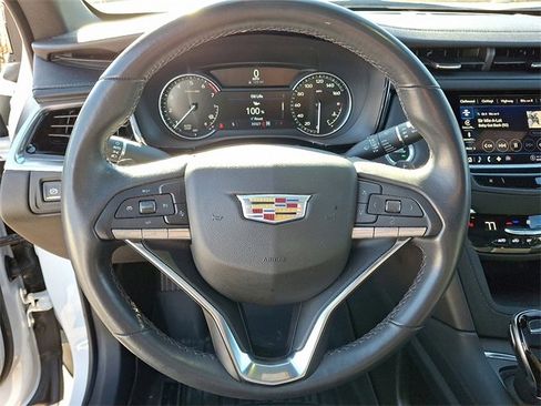 Certified 2024 Cadillac XT6 Luxury image 17