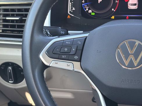 Used 2022 Volkswagen Atlas SE w/ Panoramic Sunroof Package image 9