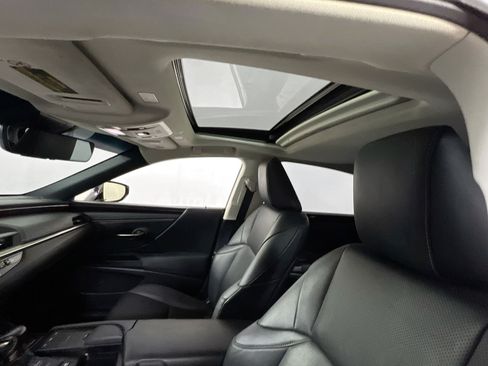Used 2021 Lexus ES 300h w/ Premium Package FWD image 22