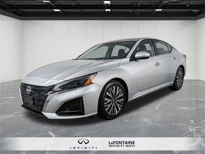 Used 2023 Nissan Altima 2.5 SV