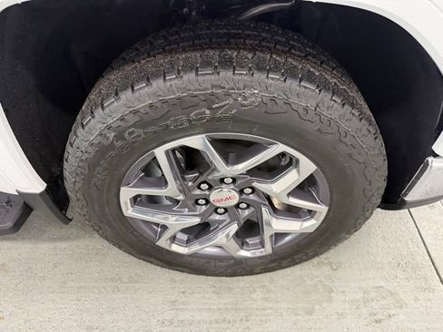 New 2026 GMC Sierra 1500 SLT w/ SLT Premium Plus Package AWD/4WD image 4