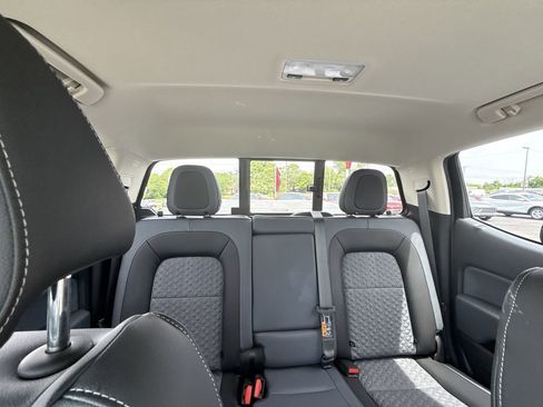 Used 2022 Chevrolet Colorado Z71 AWD/4WD image 28