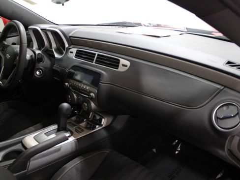 Used 2015 Chevrolet Camaro LS RWD image 19