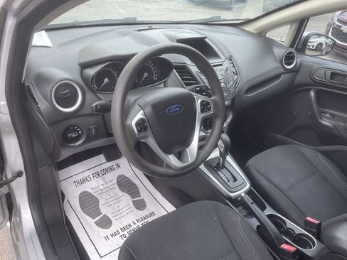 Used 2019 Ford Fiesta SE FWD image 12