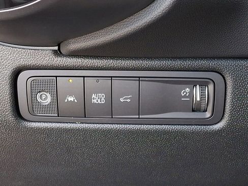 Used 2025 Chevrolet Equinox EV RS image 25