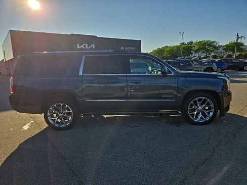 Used 2020 GMC Yukon XL Denali w/ Denali Premium Package AWD/4WD image 2