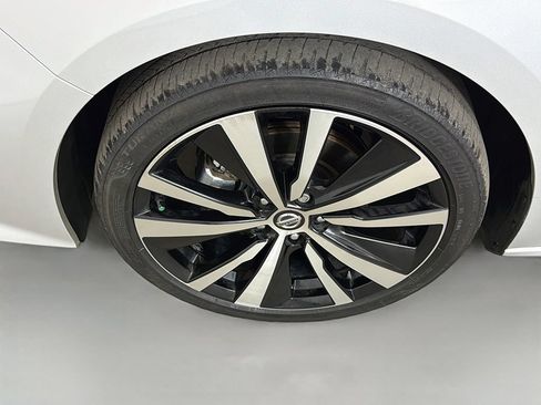 Used 2022 Nissan Altima 2.5 SR FWD image 16