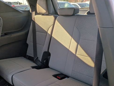 Used 2025 Chevrolet Traverse LT image 34